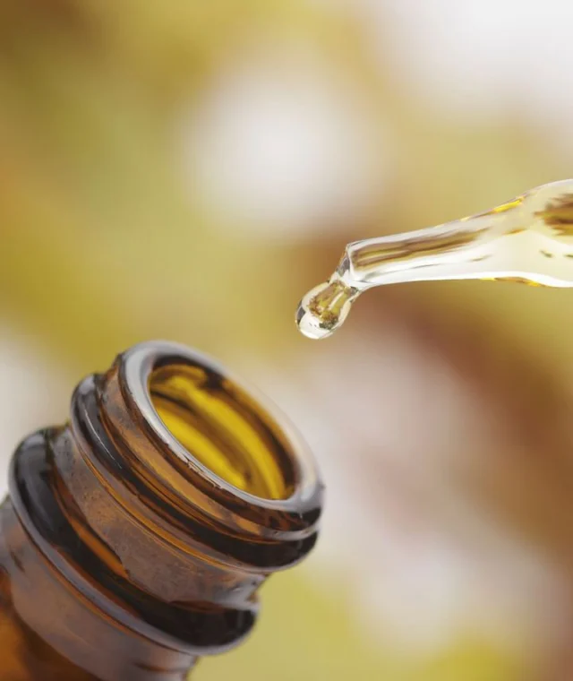 Compte-gouttes d'une préparation naturelle